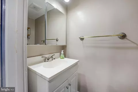 9239 Hood Rd, Manassas, VA 20110 photo 17