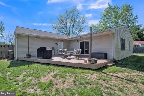 Exterior - 10307 Poe Dr, Manassas, VA 20110 photo 2 of 7