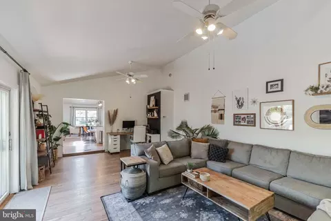Living - 10307 Poe Dr, Manassas, VA 20110 photo 1 of 1