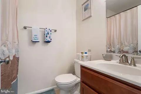 Bath - 9008 Patterson Pl, Manassas, VA 20110 photo 3 of 3