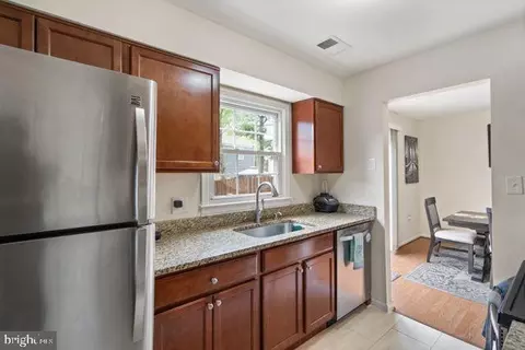 Kitchen - 9008 Patterson Pl, Manassas, VA 20110 photo 2 of 3