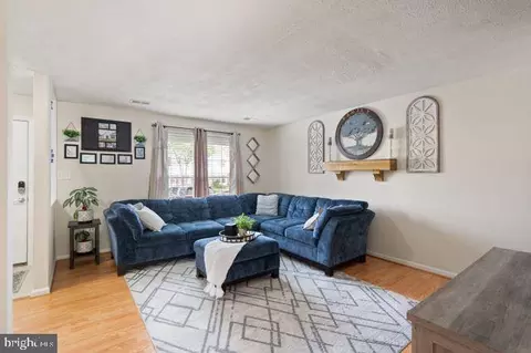 Living - 9008 Patterson Pl, Manassas, VA 20110 photo 1 of 4