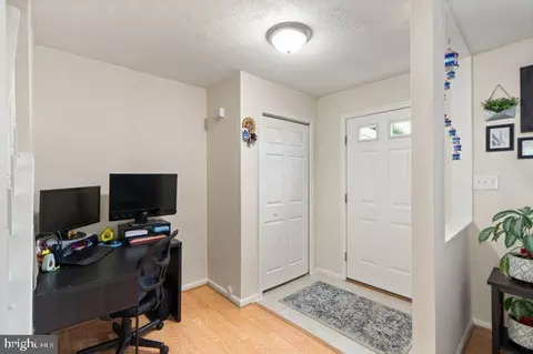 Entry Way - 9008 Patterson Pl, Manassas, VA 20110 photo 2 of 5