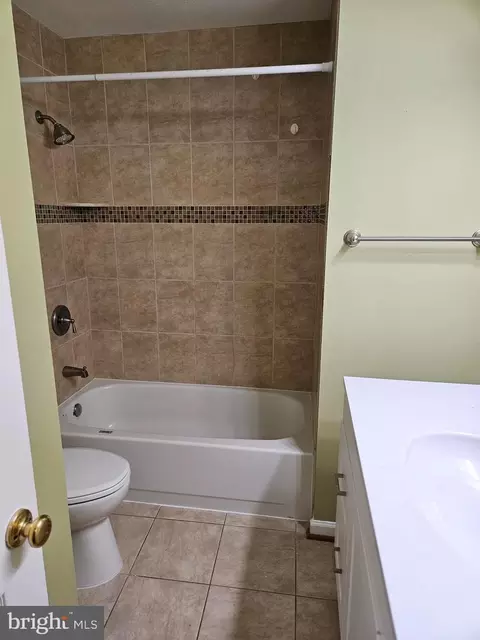 9044 Old Hickory Ct, Manassas, VA 20110 photo 12