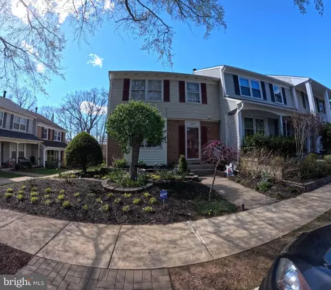 9044 Old Hickory Ct, Manassas, VA 20110