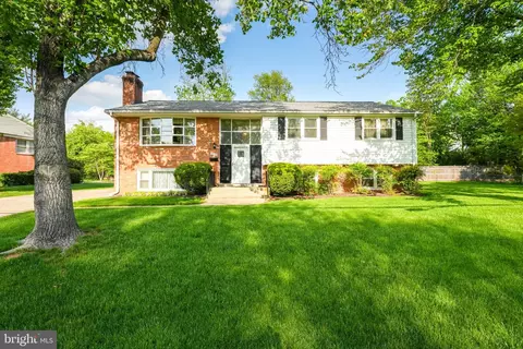 9213 Peabody St, Manassas, VA 20110