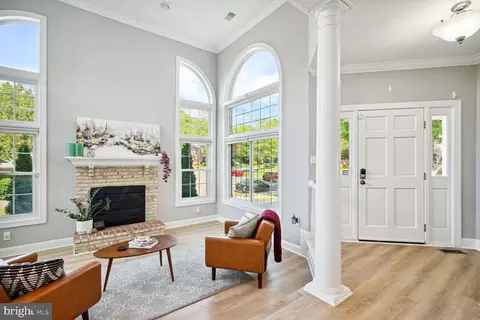 Entry Way - 9502 Vinnia Ct, Manassas, VA 20110 photo 2 of 4