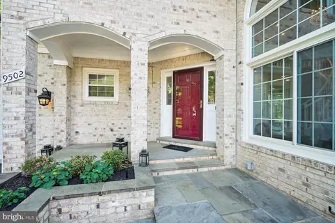 Exterior - 9502 Vinnia Ct, Manassas, VA 20110 photo 4 of 9
