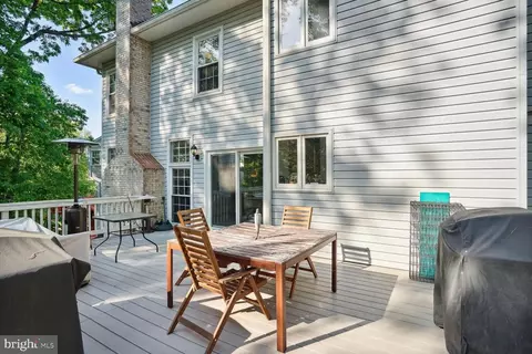 Exterior - 9502 Vinnia Ct, Manassas, VA 20110 photo 8 of 9