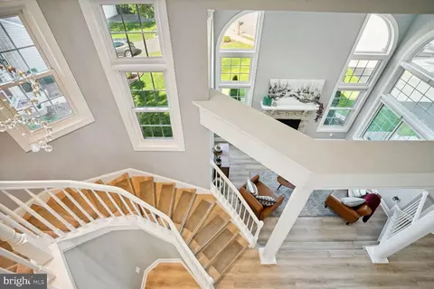 Entry Way - 9502 Vinnia Ct, Manassas, VA 20110 photo 3 of 4
