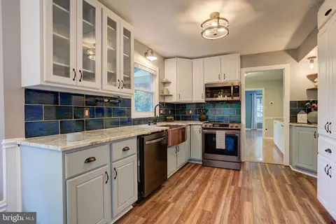 Kitchen - 10243 Battlefield Dr, Manassas, VA 20110 photo 4 of 6