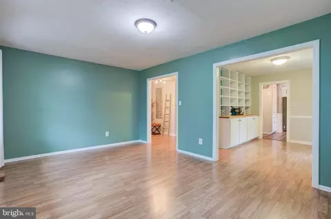 Living - 10243 Battlefield Dr, Manassas, VA 20110 photo 3 of 6