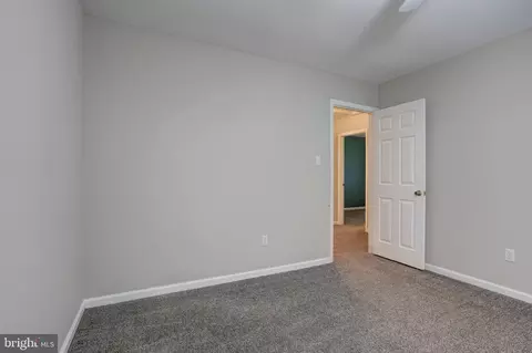 Bedroom - 10243 Battlefield Dr, Manassas, VA 20110 photo 3 of 4