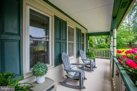 Exterior - 10243 Battlefield Dr, Manassas, VA 20110 photo 6 of 29