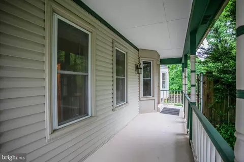 Exterior - 10243 Battlefield Dr, Manassas, VA 20110 photo 8 of 29