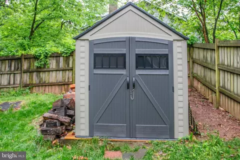 Exterior - 10243 Battlefield Dr, Manassas, VA 20110 photo 11 of 29