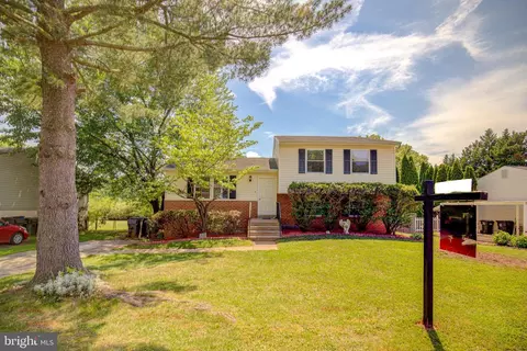 8612 Weems Rd, Manassas, VA 20110
