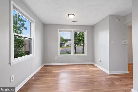 Living - 9077 Mcclellan Comn Comn, Manassas, VA 20110 photo 5 of 5