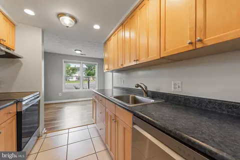 Kitchen - 9077 Mcclellan Comn Comn, Manassas, VA 20110 photo 1 of 1