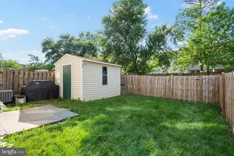 Exterior - 9077 Mcclellan Comn Comn, Manassas, VA 20110 photo 4 of 5