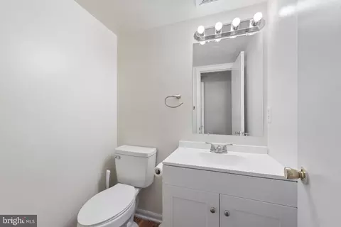 Bath - 9077 Mcclellan Comn Comn, Manassas, VA 20110 photo 1 of 3