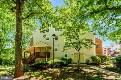 9950 Grapewood Ct #50, Manassas, VA 20110