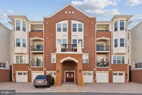 10273 Fountain Cir #308, Manassas, VA 20110