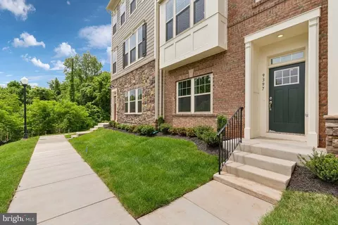 9397 Barnes Loop, Manassas, VA 20110 photo 2