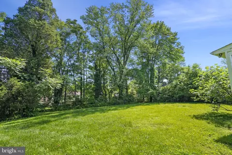 Exterior - 9412 Robnel Ave, Manassas, VA 20110 photo 3 of 3