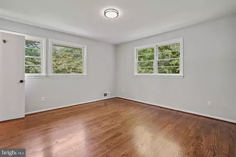 Bedroom - 9412 Robnel Ave, Manassas, VA 20110 photo 2 of 4