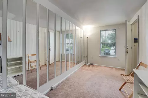 Bedroom - 8665 Braxted Ln, Manassas, VA 20110 photo 2 of 9