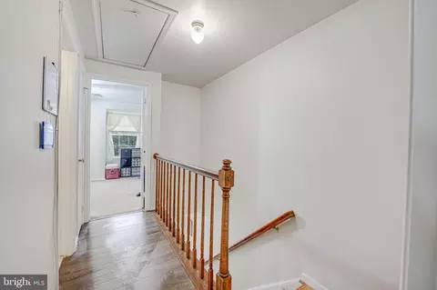 Entry Way - 8665 Braxted Ln, Manassas, VA 20110 photo 3 of 3