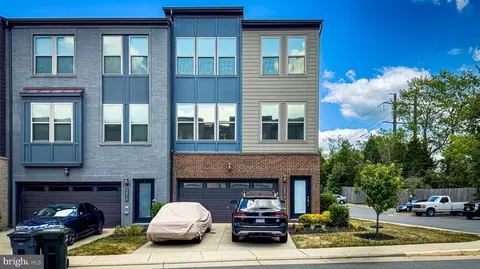 9879 Buchanan Loop, Manassas, VA 20110