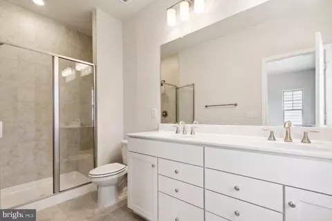 Bath - 9377 Barnes Loop, Manassas, VA 20110 photo 1 of 2
