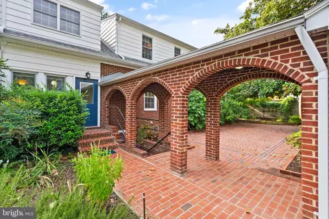 Exterior - 9031 Grant Ave, Manassas, VA 20110 photo 11 of 23