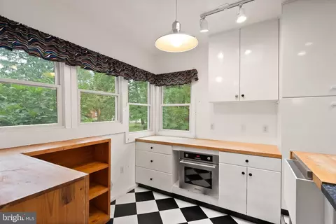 Kitchen - 9031 Grant Ave, Manassas, VA 20110 photo 5 of 5