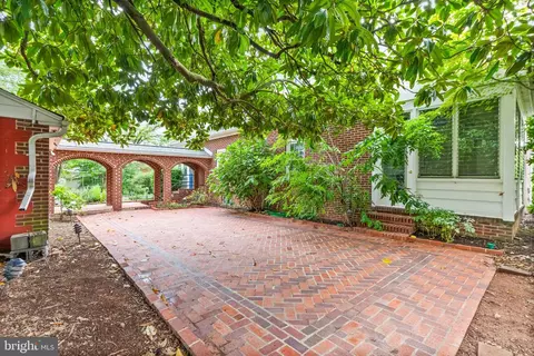 Exterior - 9031 Grant Ave, Manassas, VA 20110 photo 14 of 23