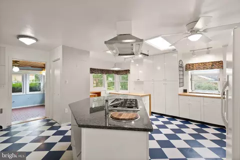 Kitchen - 9031 Grant Ave, Manassas, VA 20110 photo 2 of 5