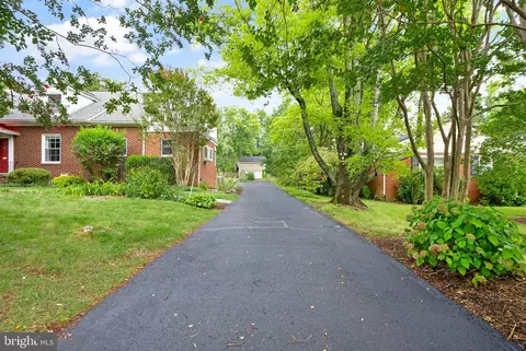 Exterior - 9031 Grant Ave, Manassas, VA 20110 photo 5 of 23