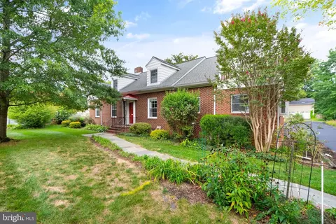 Exterior - 9031 Grant Ave, Manassas, VA 20110 photo 3 of 23