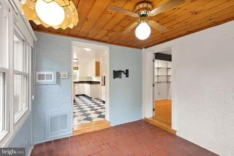 Entry Way - 9031 Grant Ave, Manassas, VA 20110 photo 1 of 2