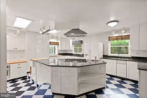 Kitchen - 9031 Grant Ave, Manassas, VA 20110 photo 1 of 5