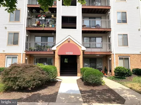 9559 Coggs Bill Dr #202, Manassas, VA 20110