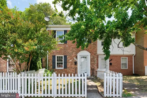 9613 Aspen Pl, Manassas, VA 20110