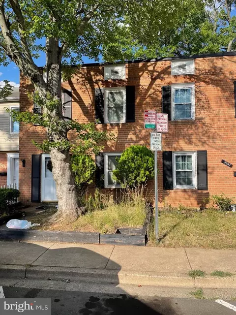 9755 Beech Pl, Manassas, VA 20110