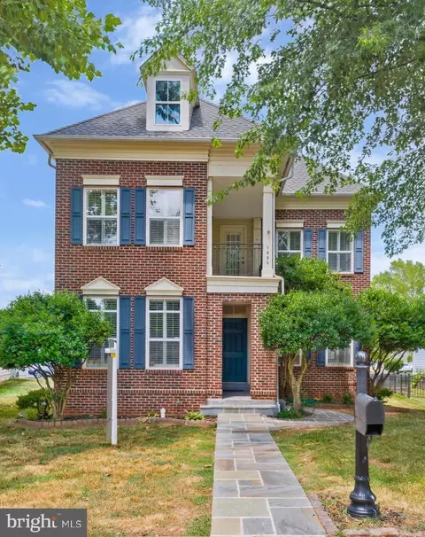 9339 Sumner Lake Blvd, Manassas, VA 20110