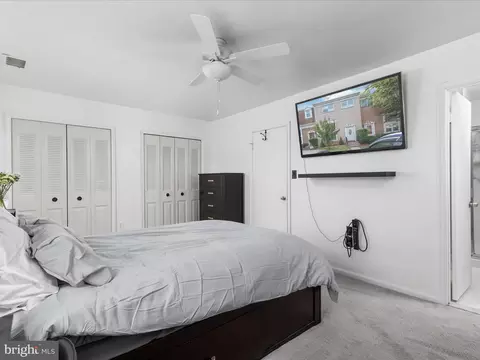 Bedroom - 8446 Willow Glen Ct, Manassas, VA 20110 photo 4 of 5