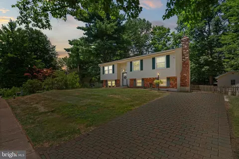 9342 Inkberry Ct, Manassas, VA 20110