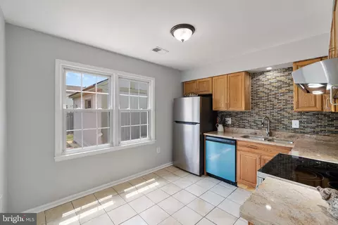 8980 Mcdowell Comn Comn, Manassas, VA 20110 photo 22