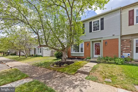 8980 Mcdowell Comn Comn, Manassas, VA 20110 photo 5